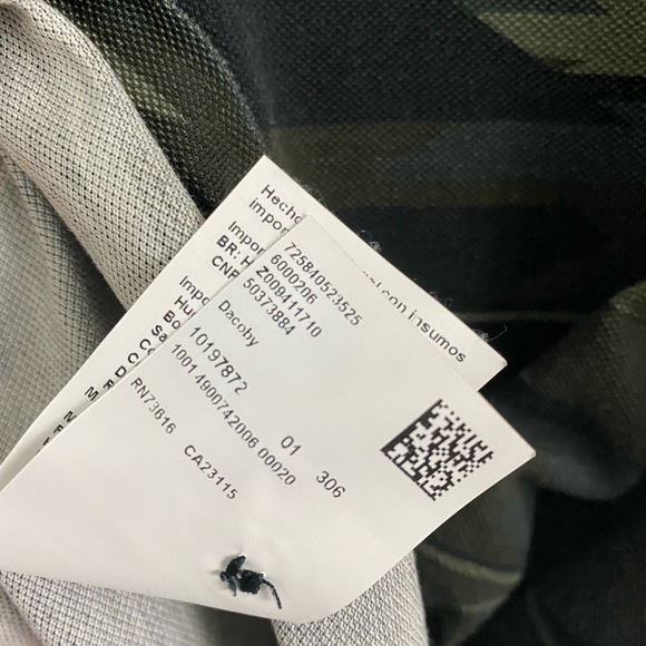 Hugo Boss Polo Shirt Size Medium - Picture 10 of 11